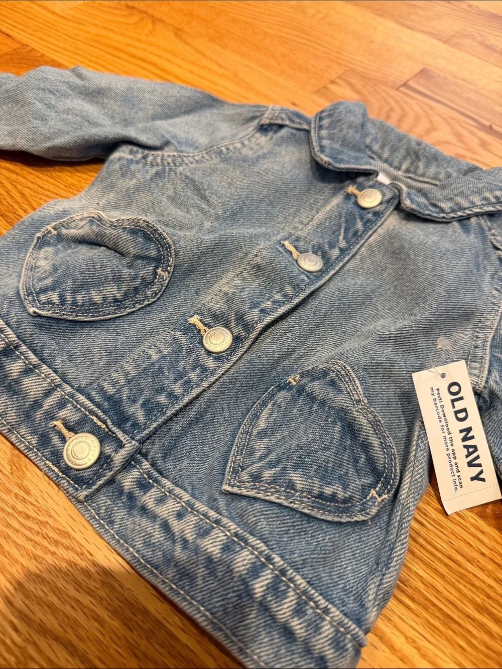 Old navy Baby Girl Jean Jacket with Heart Pockets NWT 6-12 Months